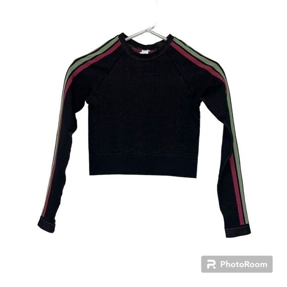 Fabletics Women's Black Aisley Seamless Striped Long Sleeves Crop Top Sz XS NEW - Picture 1 of 5